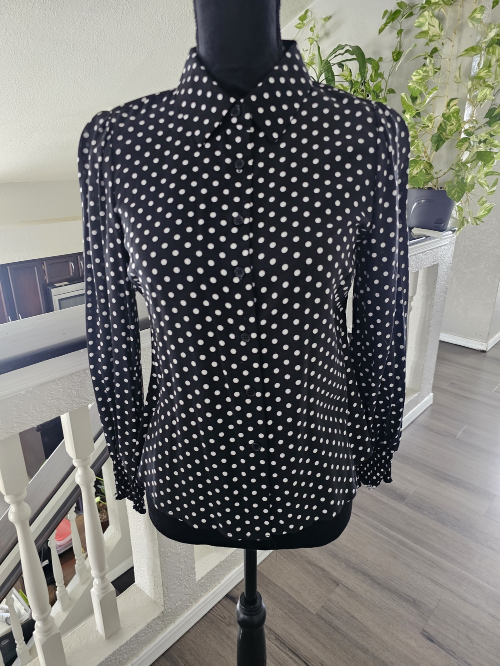 NWOT Size S Black and White Polka Dot Button-Up Dress Shirt - Picture 2 of 16